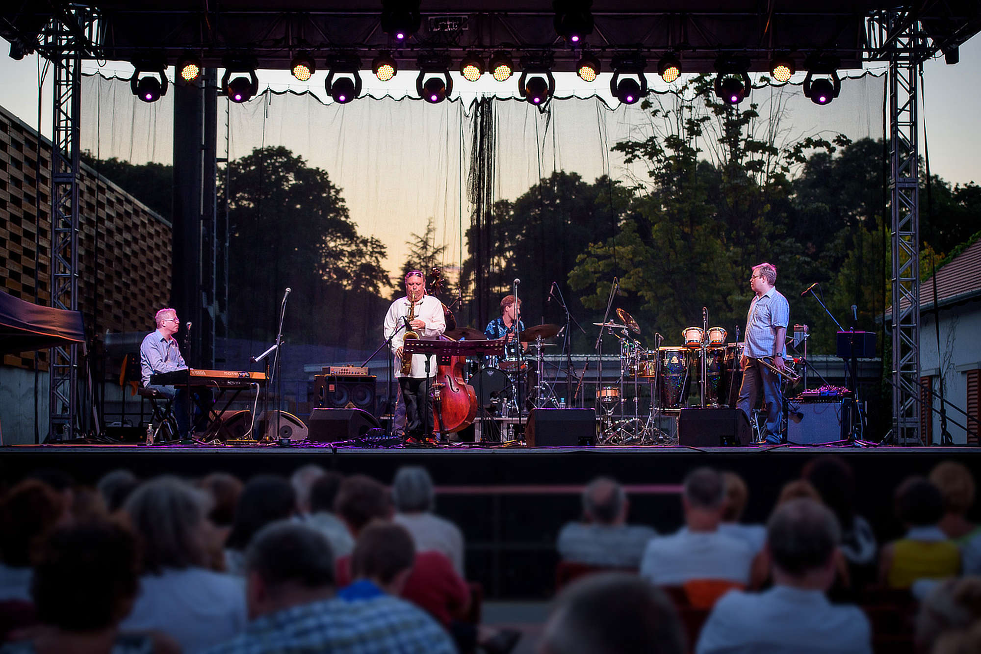 Aug 2016: mit Tony Lakatos Quintett in Pannonhalmi